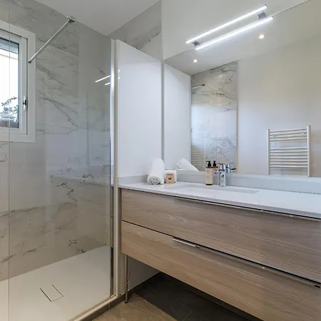Quiet & Open View - 1 Bdr Large Terrace Appartamento *
