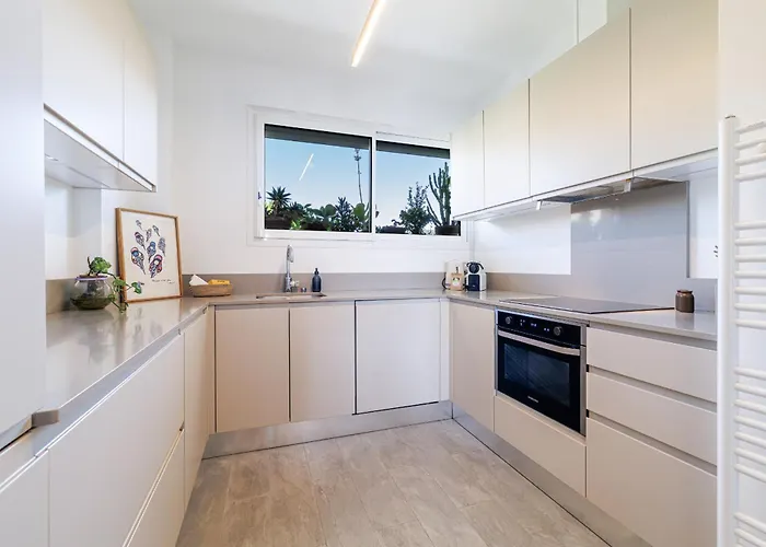 Quiet & Open View - 1 Bdr Large Terrace Apartment