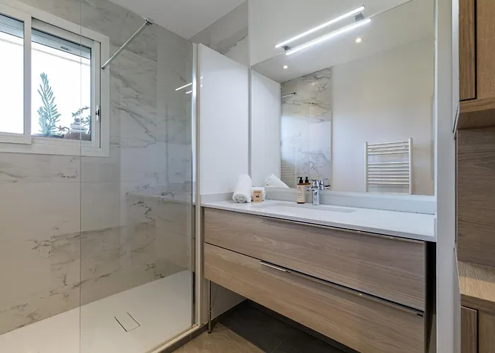 Quiet & Open View - 1 Bdr Large Terrace Apartment *