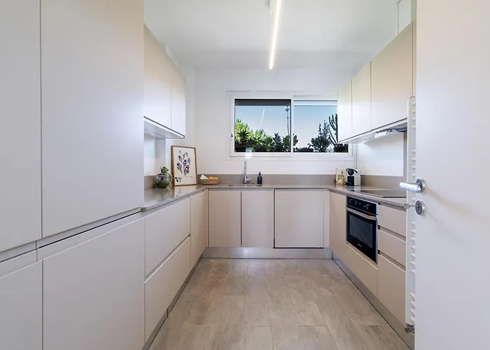 Quiet & Open View - 1 Bdr Large Terrace