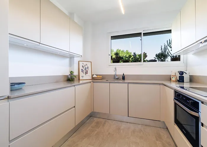 Quiet & Open View - 1 Bdr Large Terrace * 니스