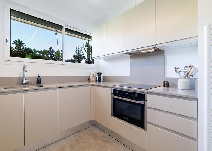 Quiet & Open View - 1 Bdr Large Terrace Apartment *