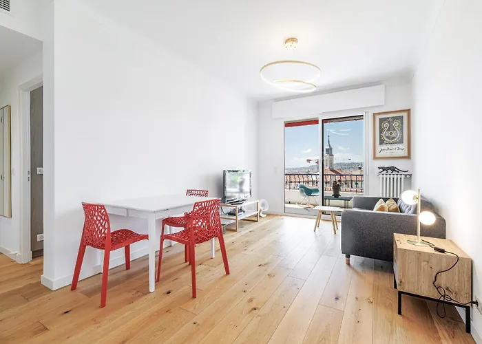 Quiet & Open View - 1 Bdr Large Terrace 니스