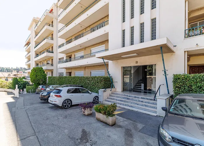 Quiet & Open View - 1 Bdr Large Terrace 아파트 니스